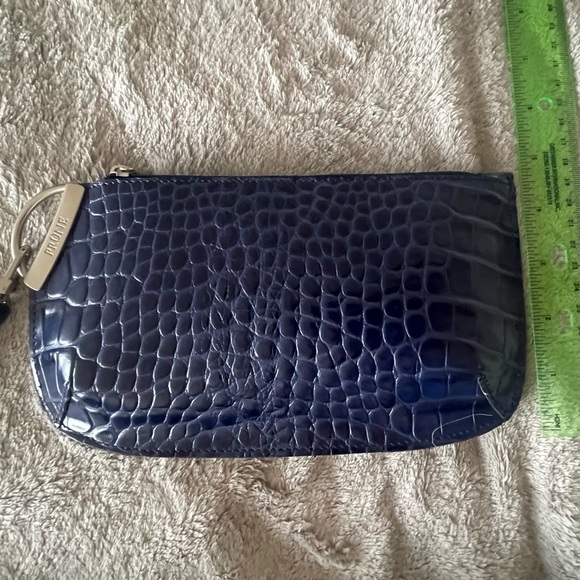 Wristlet genuine leather bag with zip / navy blue / crocodile pattern like new - Picture 6 of 8